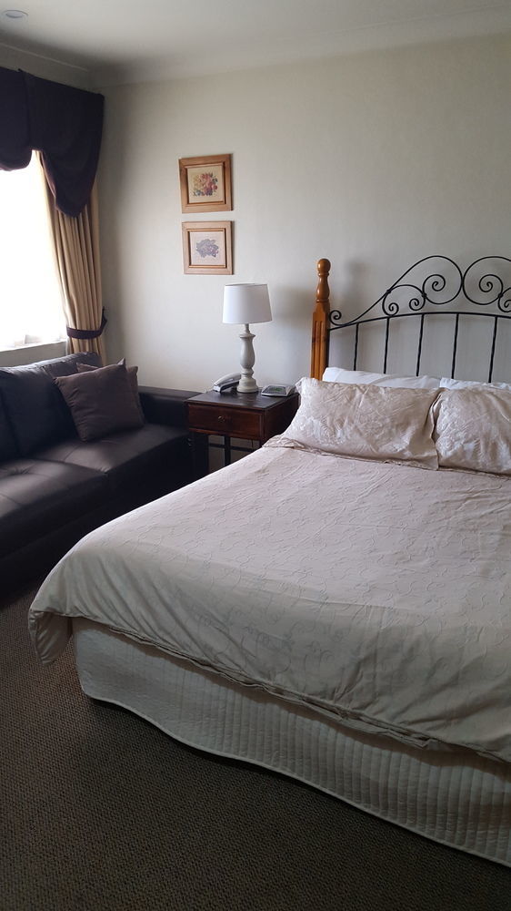 Almond Inn Tamworth Extérieur photo