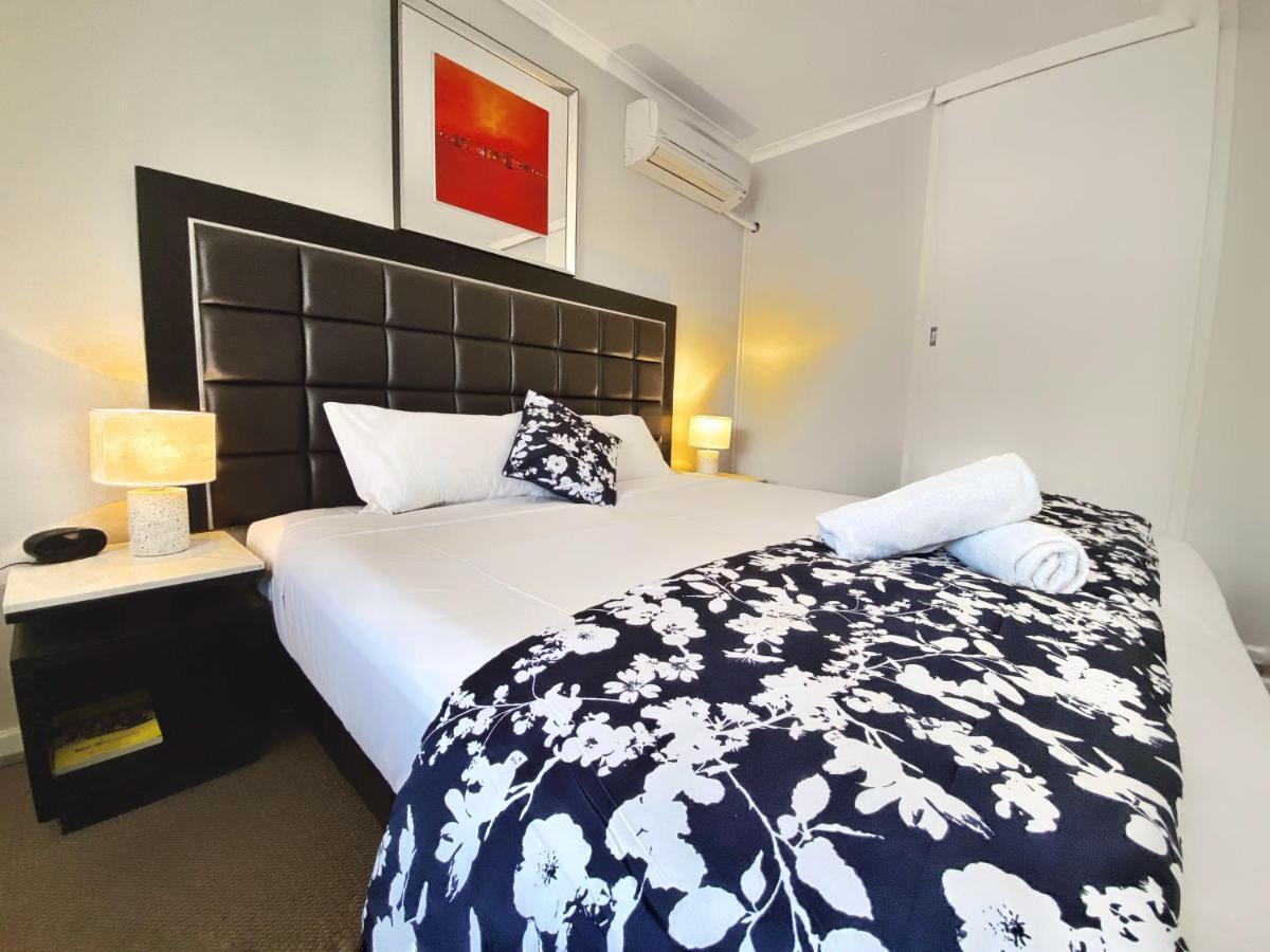 Almond Inn Tamworth Extérieur photo
